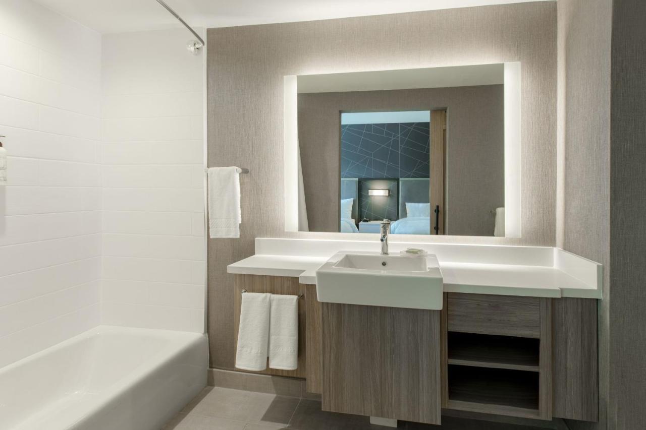 Springhill Suites By Marriott 체스터 외부 사진